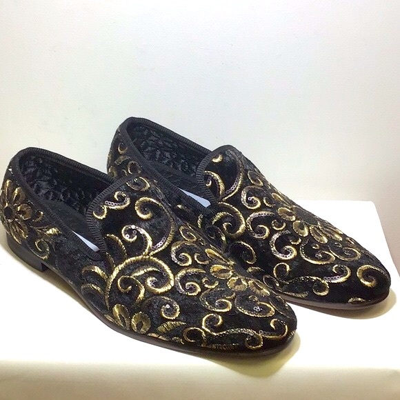 STEVE MADDEN EMBROIDERED VELVET SLIP ON - Picture 2 of 7